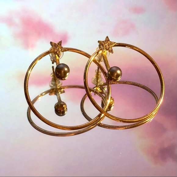 Gold star hoop earrings - Picture 1 of 2